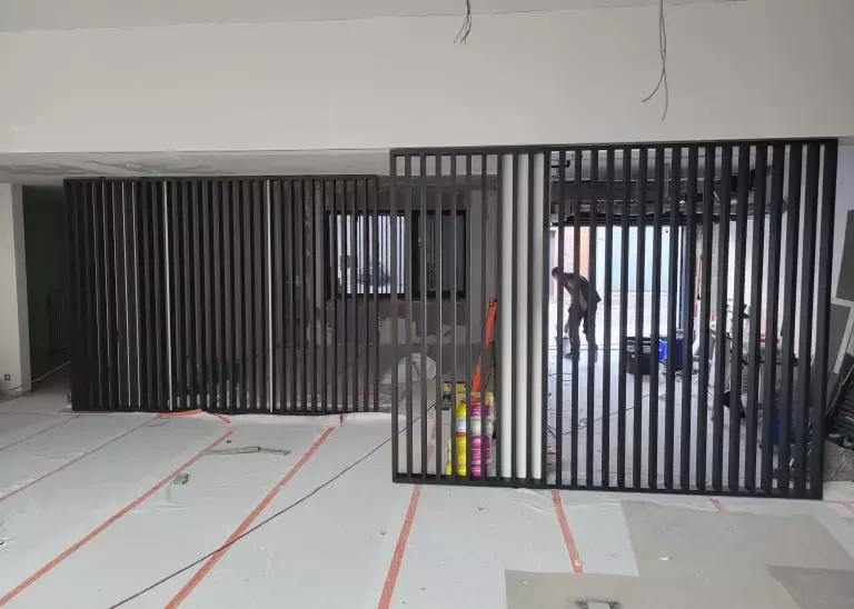 Metalen roomdeviders gemaakt door Staalatelier Verleye